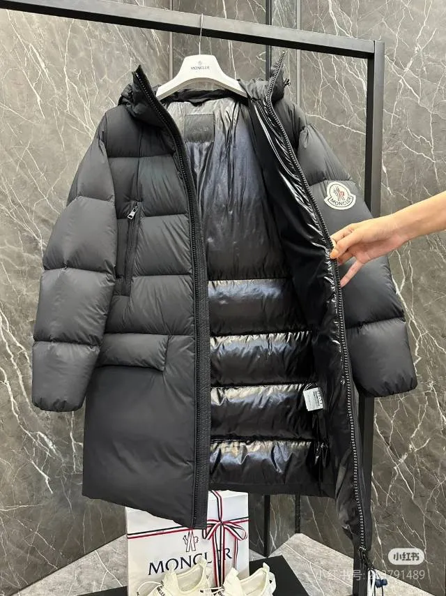 Moncler. Bosona Black 1234